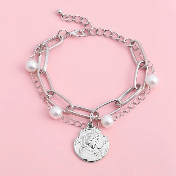 🆕 Emma Silver Toned Boho Chain Bracelet with Faux Pearls and Coin Charm - Picture 1 of 5